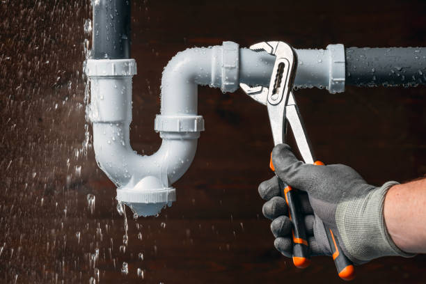 Professional Leak Detection technician working in Wakefield, MA